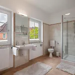 Casa de Férias Okko 14 - Cozy Townhouse With Garden Emden