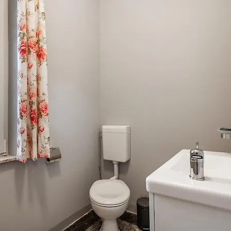 Okko 14 - Cozy Townhouse With Garden Prázdninový dům Emden