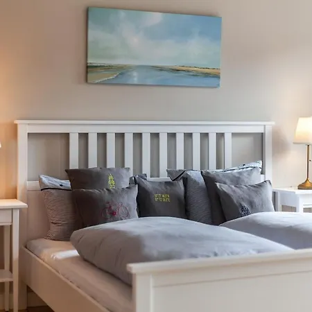 Okko 14 - Cozy Townhouse With Garden Semesterbostad