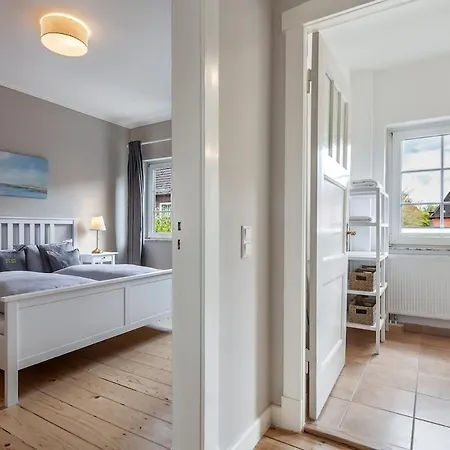 Semesterbostad Okko 14 - Cozy Townhouse With Garden *