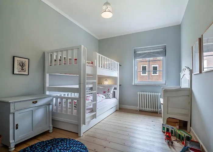 Дом отдыха Okko 14 - Cozy Townhouse With Garden